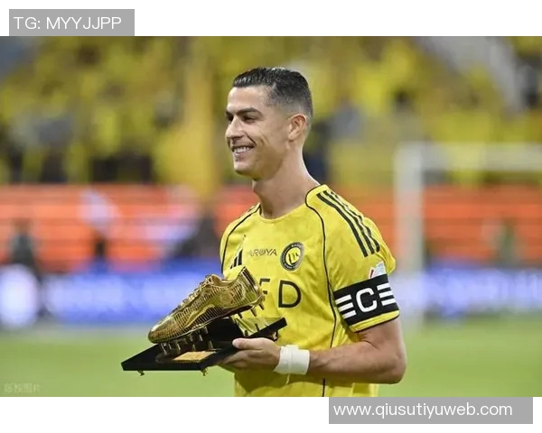 C罗获环球声望奖回应家人劝停称仍能为球队贡献为何不继续奋斗 C罗获环球声望奖回应家人劝停称仍能为球队贡献为何不继续奋斗