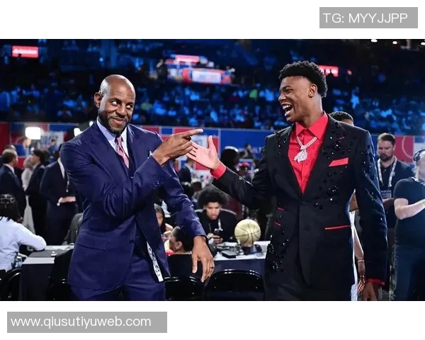 爵士围绕年轻核心重建新赛季目标培养贝利争取超越10胜72负